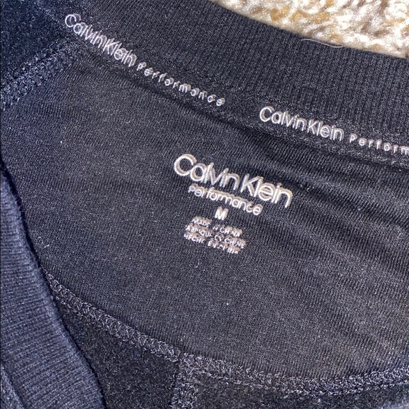 Calvin Klein sweatshirt - Picture 2 of 2